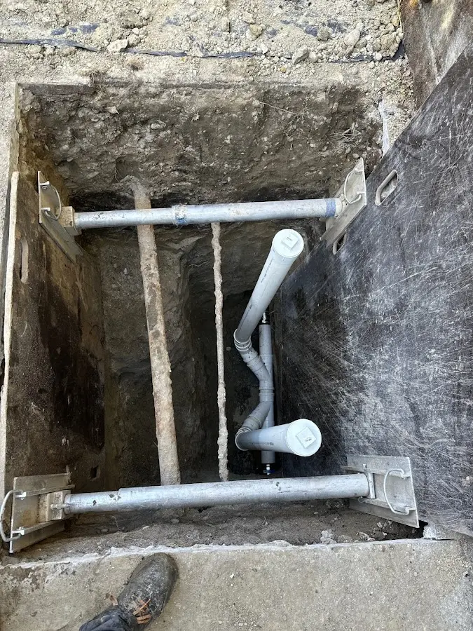 Experienced plumber completing Gas Line Repair work in White Center